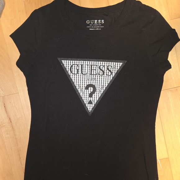 GUESS Logo T-Shirt - Picture 1 of 3